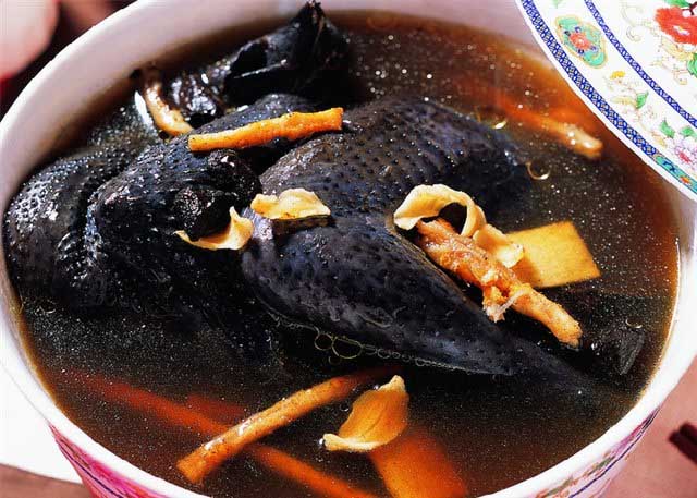 Gà ác đương quy