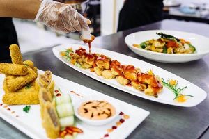 thực đơn đãi tiệc đám cưới bình dân