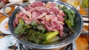 Thịt dê hấp tỏi