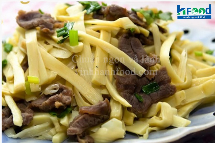 Thịt dê xào với rau gì