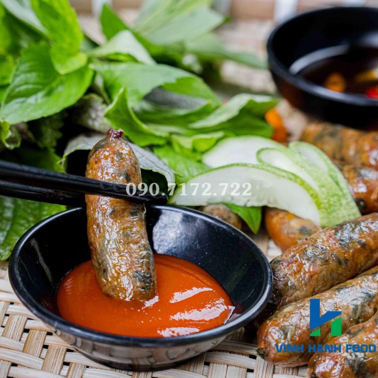Dồi dê nướng vừa chín tới với màu sắc hấp dẫn khó cưỡng