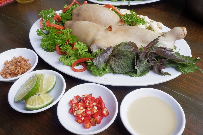 Ngọc dương dê chuẩn bị cho món hấp