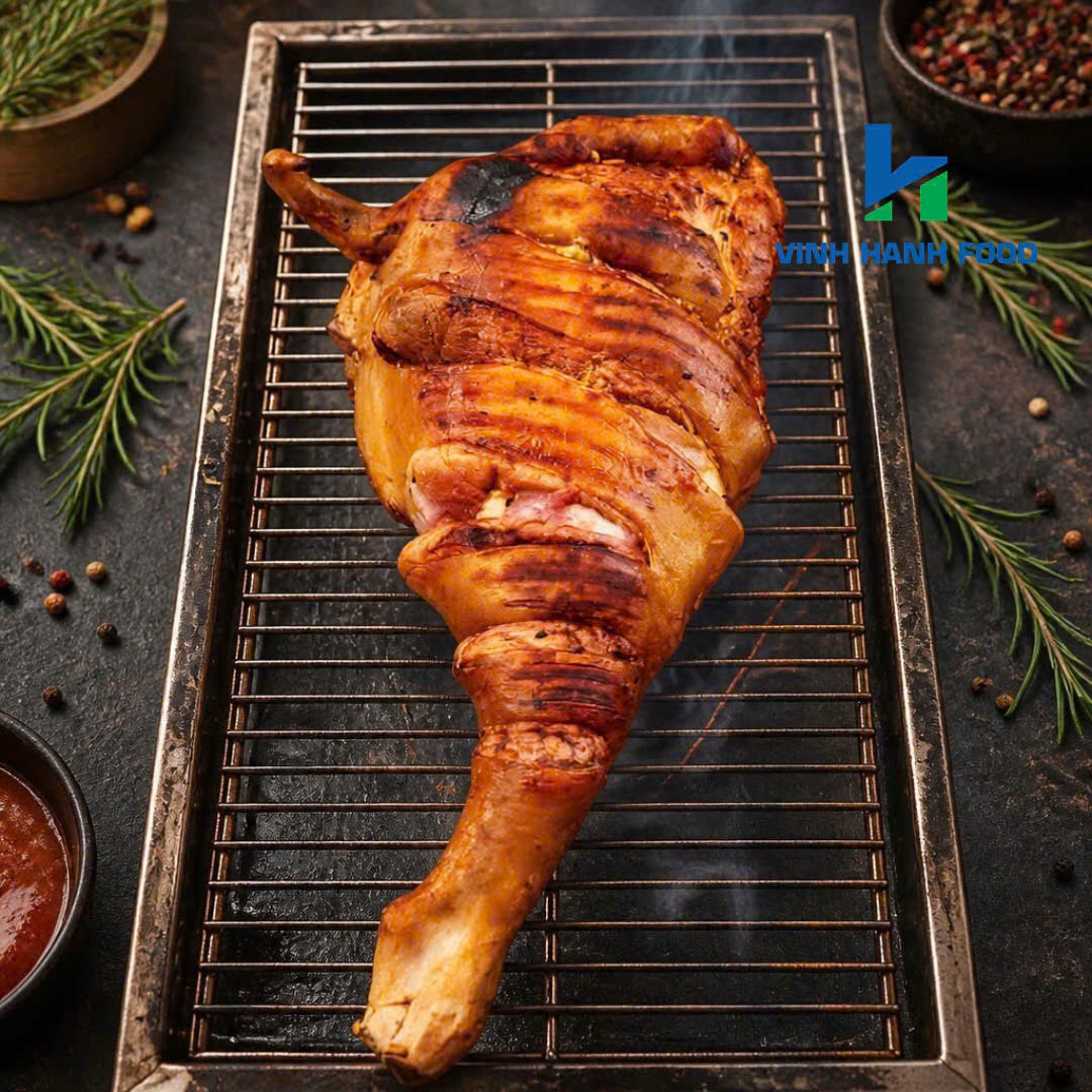 Đùi dê nướng nguyên chiếc trên vỉ
